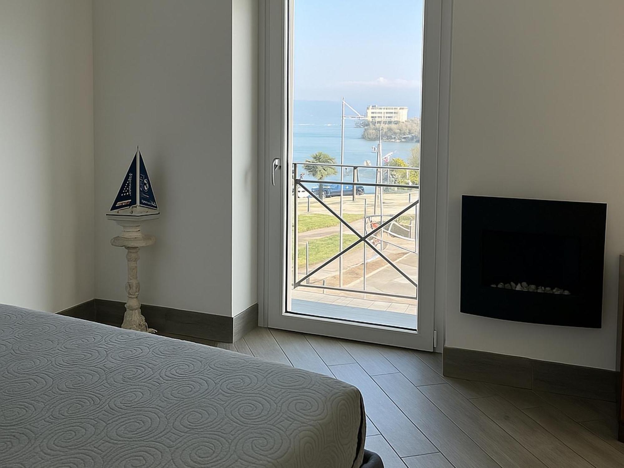 Hotel Relais Al Porto Peschiera del Garda Exterior foto