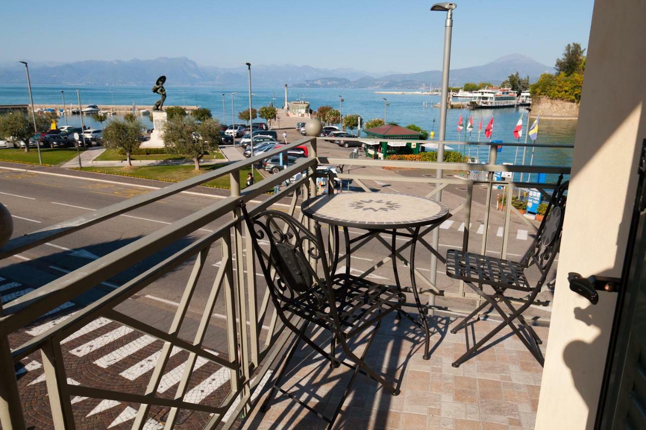 Hotel Relais Al Porto Peschiera del Garda Exterior foto
