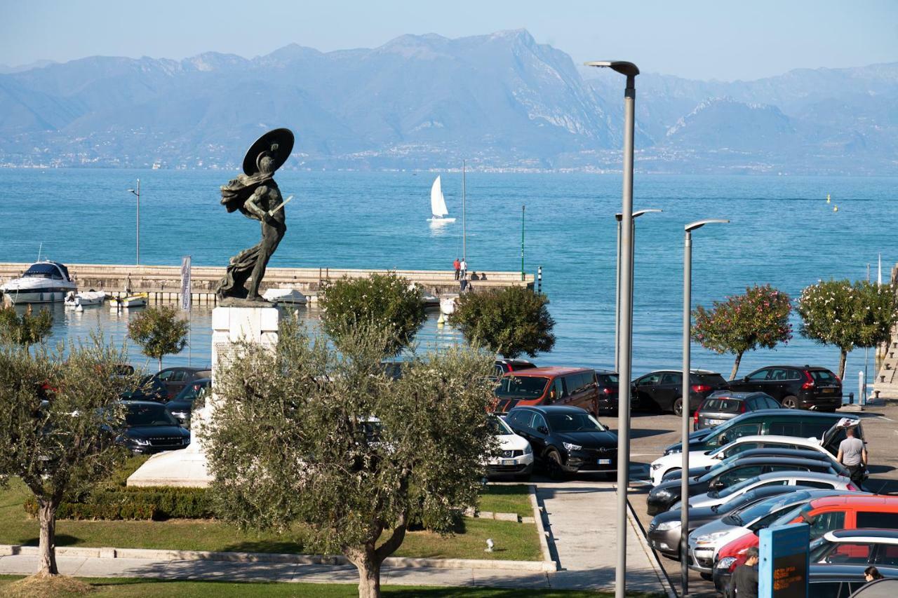 Hotel Relais Al Porto Peschiera del Garda Exterior foto